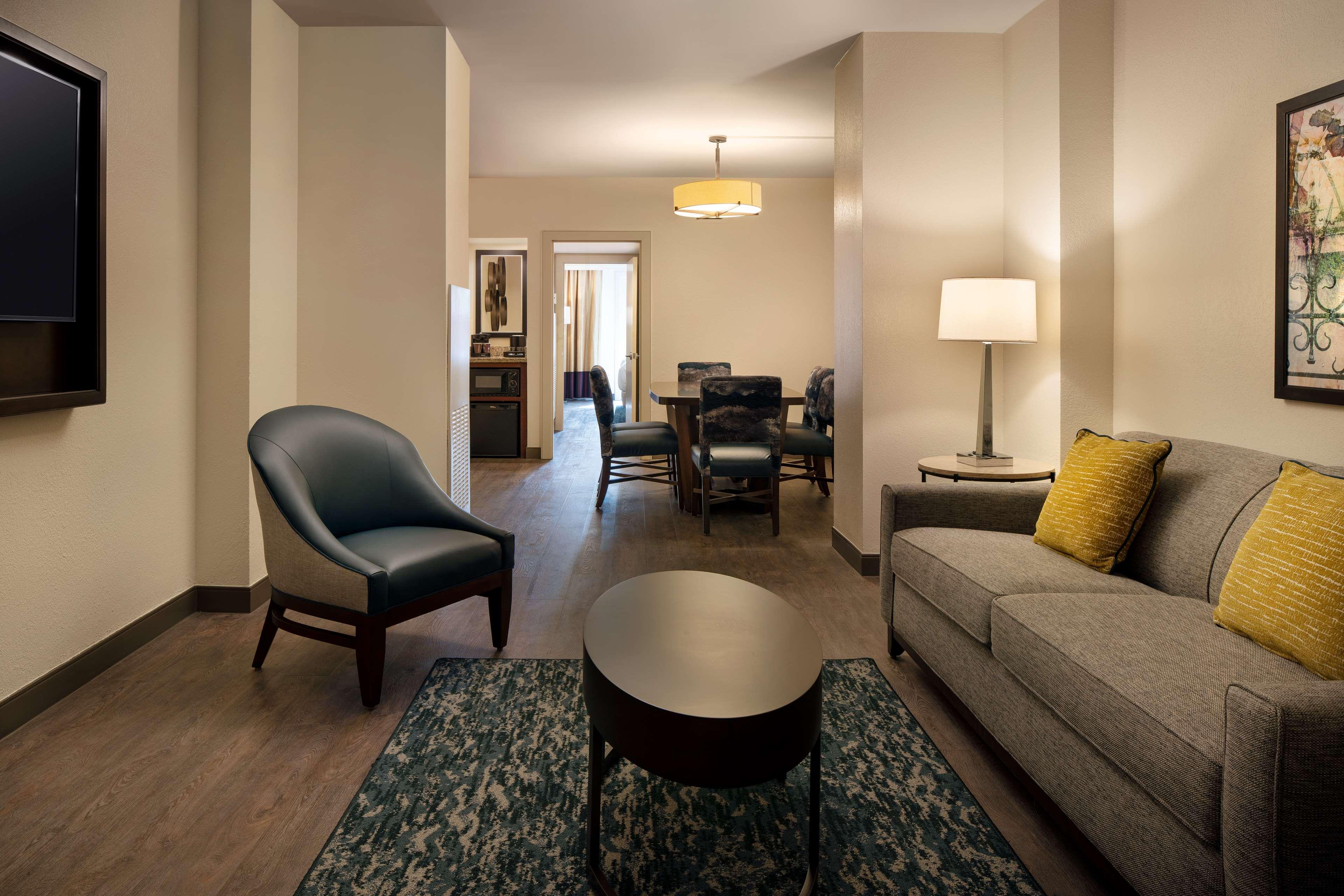 Embassy Suites By Hilton New Orleans Convention Center מראה חיצוני תמונה