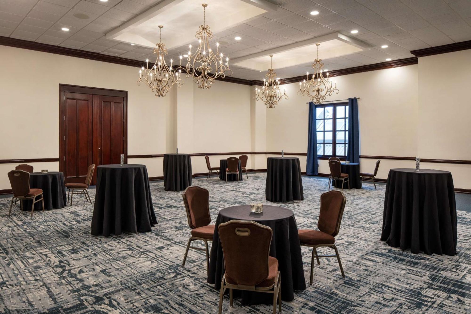 Embassy Suites By Hilton New Orleans Convention Center מראה חיצוני תמונה